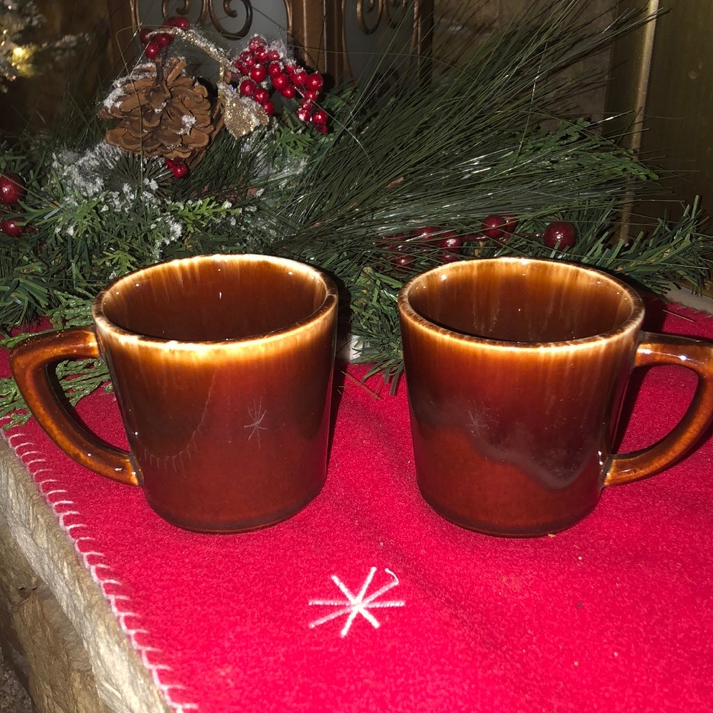Set of 2 Vintage Brown Drip Glaze D handle USA Mugs